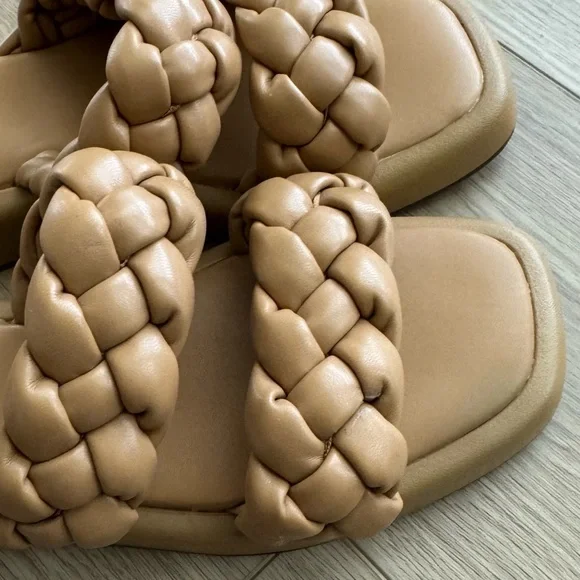 American Eagle Nude/Tan Braided Puff Sandals 9 - Picture 7 of 9